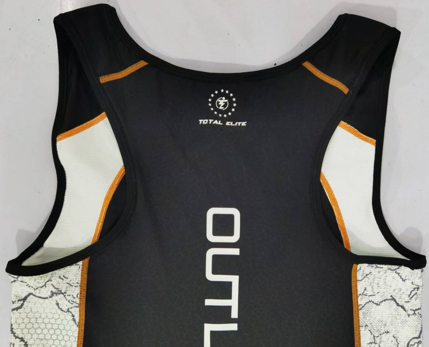 OUTLAST JADE SINGLET