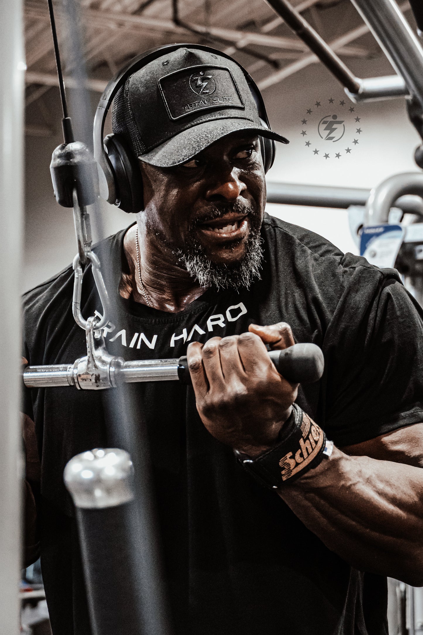 OUTLAST | TRAIN HARD Oversized TEE